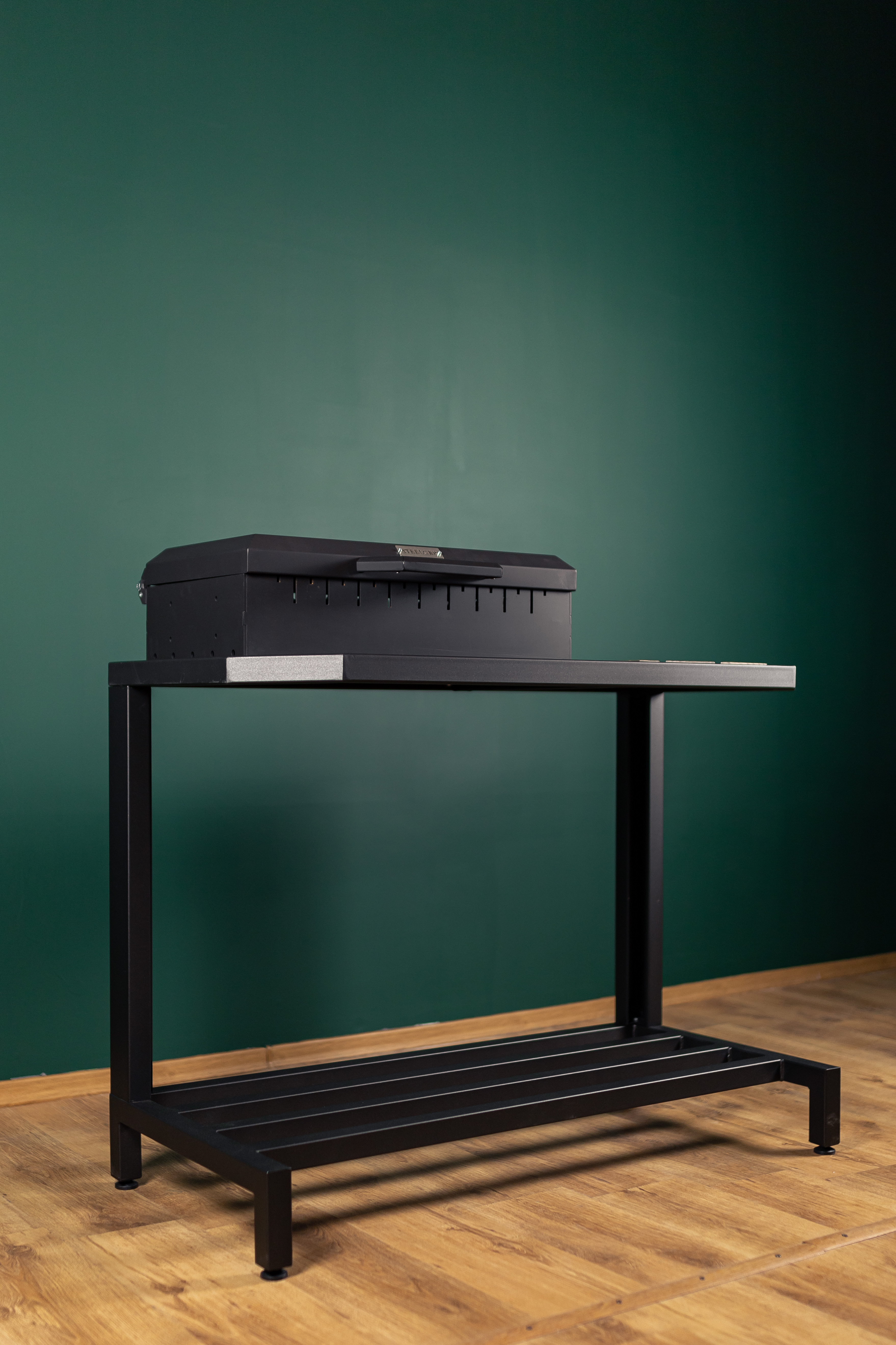 Мангал на каркасі з кришкою (жаровня 600мм)